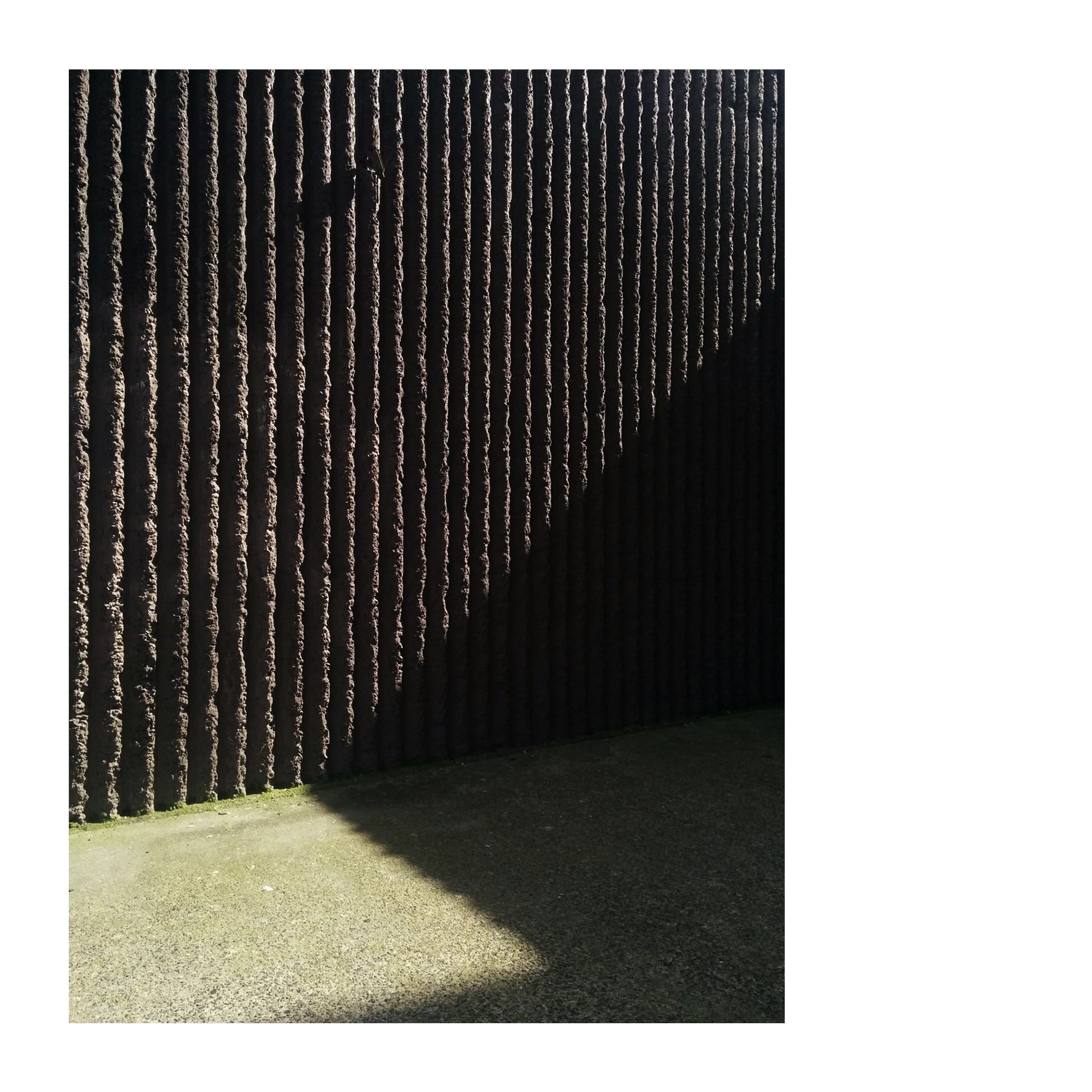 vertical lines in the wall